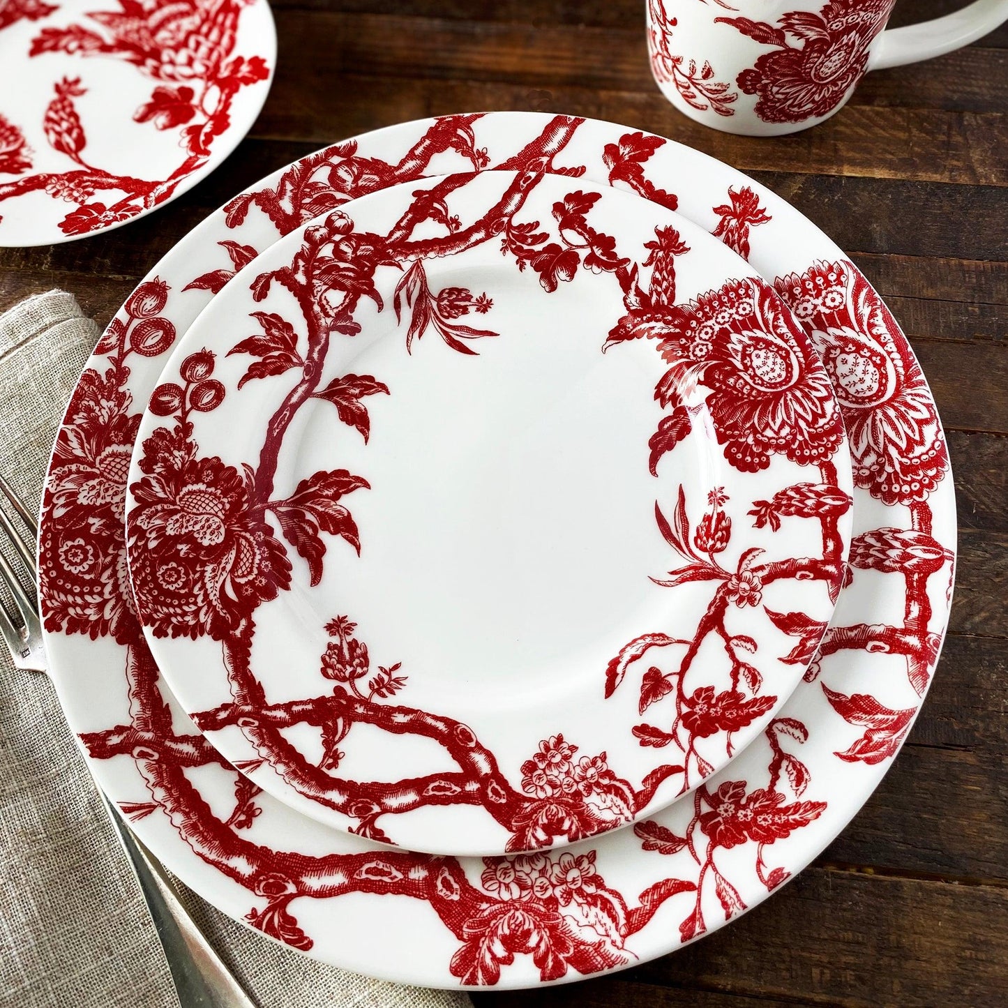 Arcadia Crimson 4-Piece Place Setting