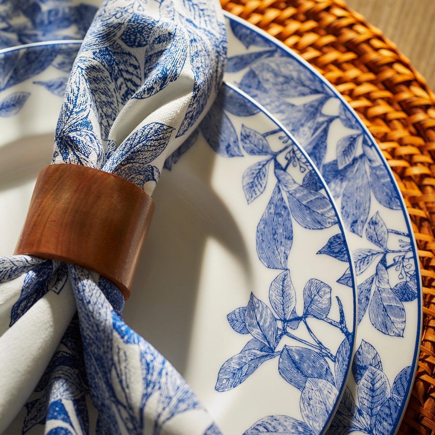  Arbor Rimmed Dinner Plate