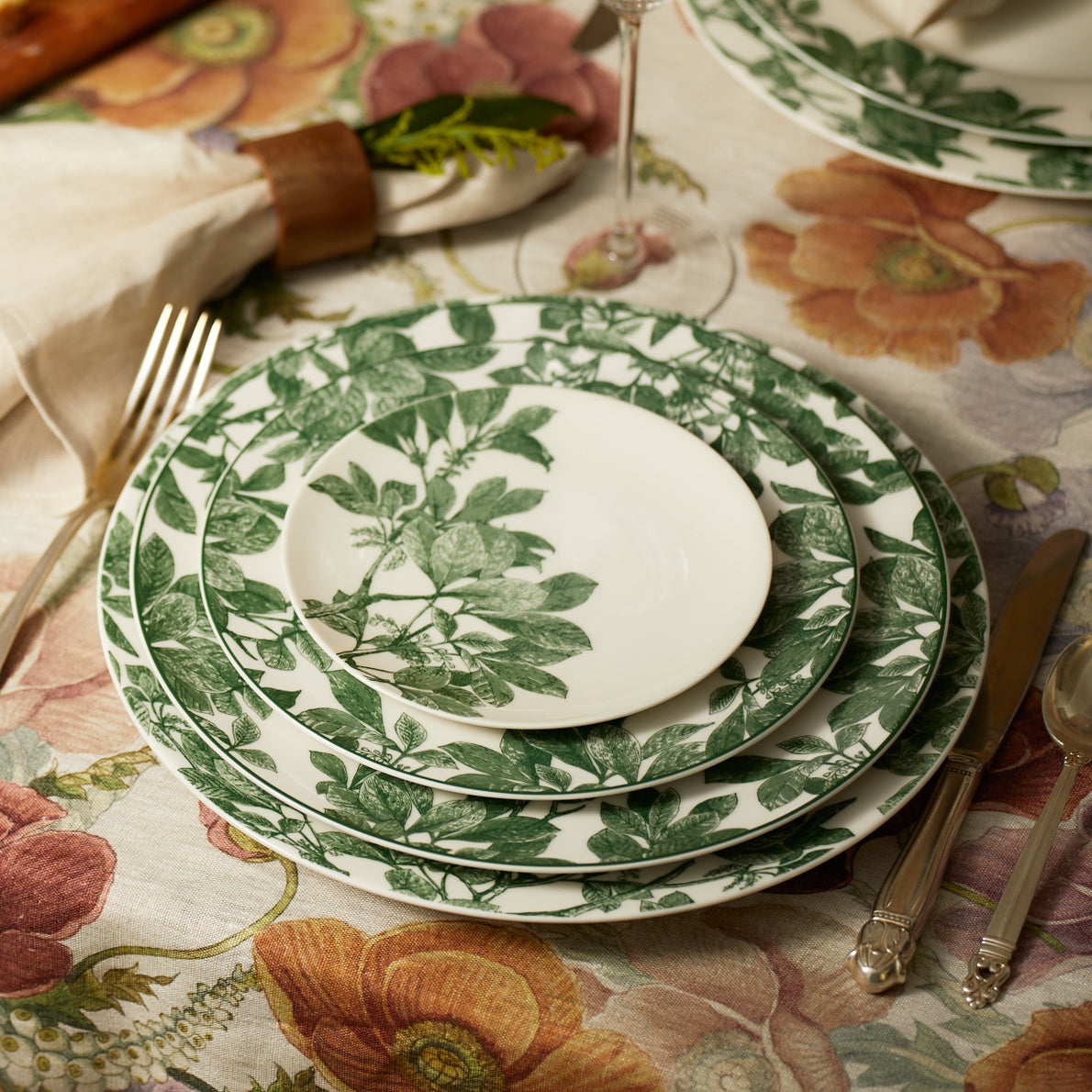  Arbor Green Rimmed Salad Plate