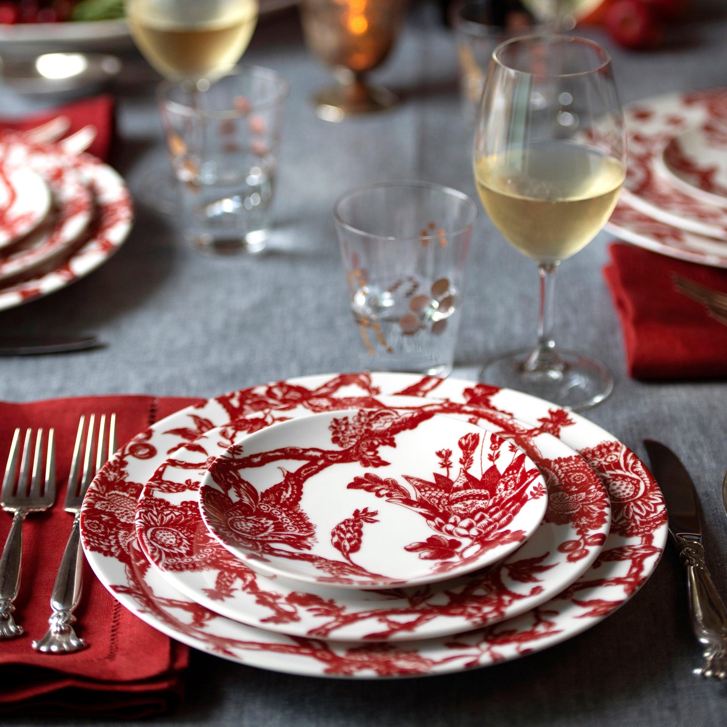  Arcadia Crimson Rimmed Dinner Plate