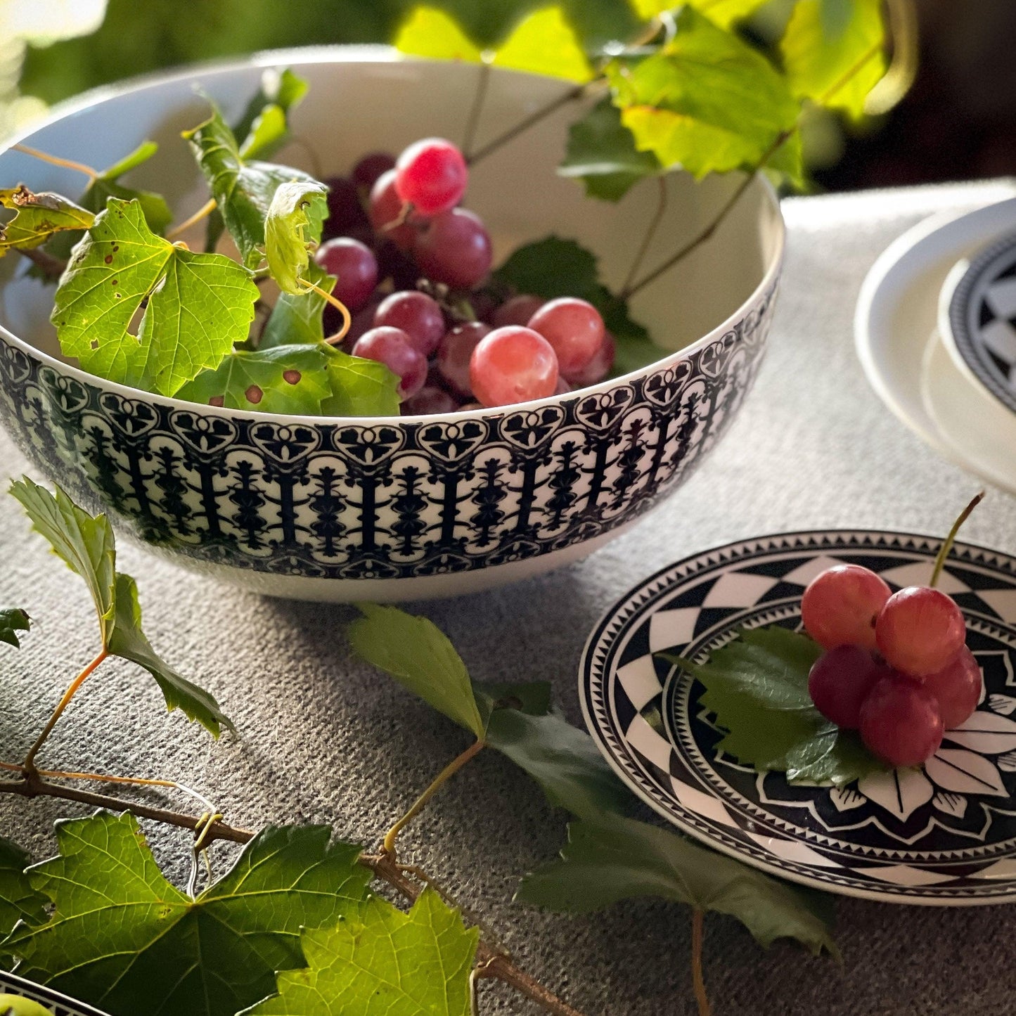  Casablanca Vegetable Serving Bowl