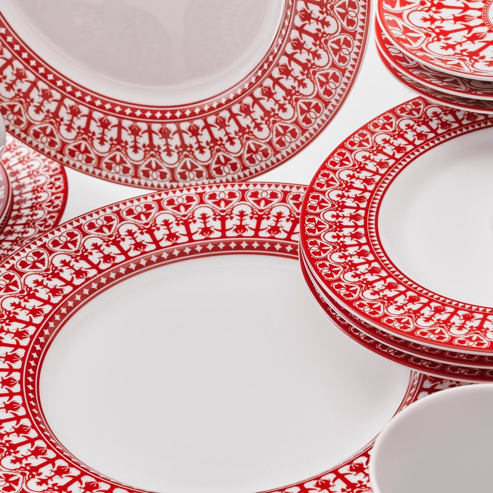  Casablanca Crimson Table For 4