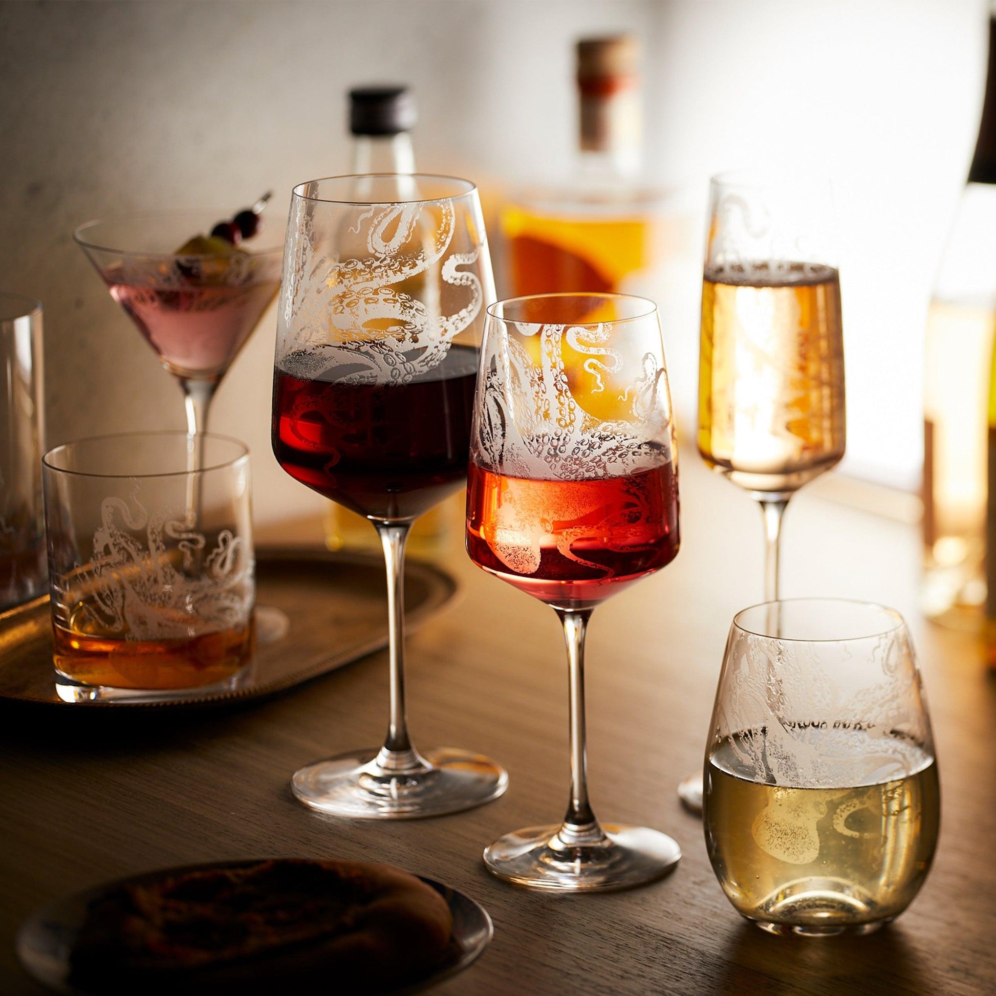  Lucy White Wine Glasses