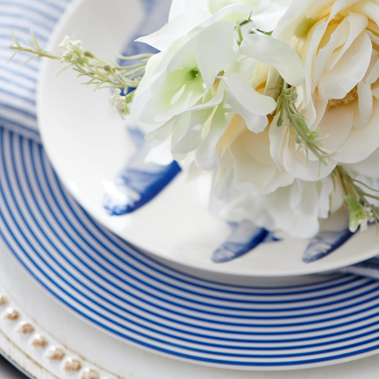  Newport Stripe Rimmed Dinner Plate