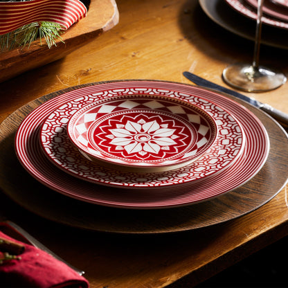  Newport Stripe Crimson Dinner Plate